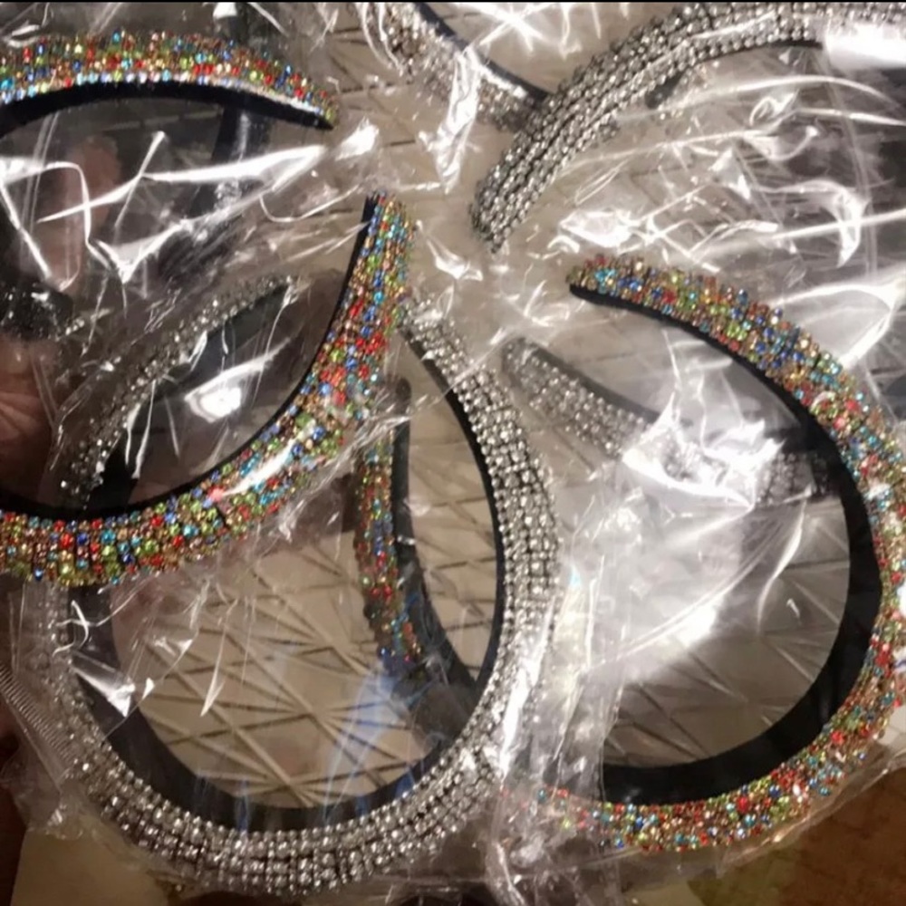 Headbands - Picture 1 of 3